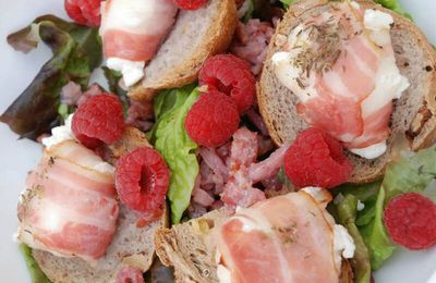 Salade chèvre-lardons-framboises