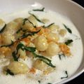 Gnocchi en bouillon de parmesan