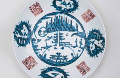 Large Swatow deep circular dish, Pinghe County, Zhangzhou prefecture, Fujian province. Ming dynasty, circa 1600