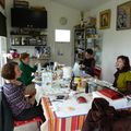 cours d'été de peinture sur porcelaine (anduze / gard/ sud de la France en cevennes))