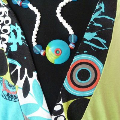 création personnalisée : robe turquoise et noire