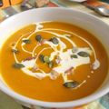 VELOUTE DE POTIMARRON /CHATAIGNES ET GRAINES DE COURGE