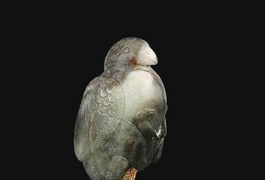 A black and white jade parrot, 18th-19th century