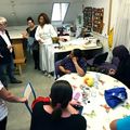 LES PETITES MAINS DE L’ATELIER RETOUCHE.