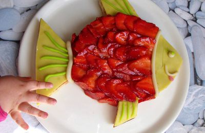 Un poisson aux amandes et aux fraises