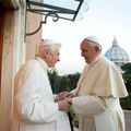 Le pape François visite Benoît XVI