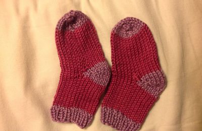 Petites chausettes pour une petite niece/ Wee socks for my tiny weenie niece