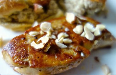 Soufflé à l'artichaut - escalopes de foie gras aux noisettes