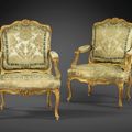 Belle paire de fauteuils à la reine en bois sculpté et redoré d'époque Louis XV, attribuée à Louis Cresson