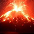 Le volcan Eyjaflöll en éruption 
