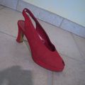 C72 : Chaussures Rouges P.36
