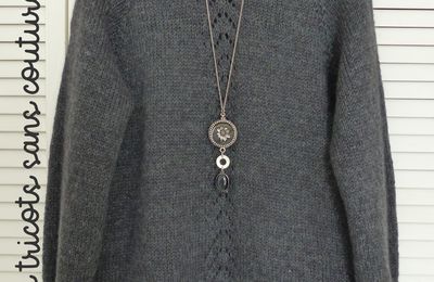 PULL GRIS RAGLAN AVEC PANNEAU DE DENTELLE