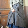 ROBE TAFFETA LES FILLES D'AILLEURS -50% .................................... ROBE MANTEAU LES FILLES D'AILLEURS -50%