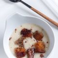 Velouté d'échalotes au foie gras et pain d'épices