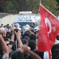 Quelques reflexions sur le mouvement contestataire en Turquie.