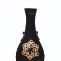 A rare Jizhou stencil-decorated pear-shaped vase, Southern Song-Yuan dynasty, 13th-14th century