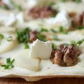 Carnet Estival - Tarte flambée aux poires et au chèvre frais