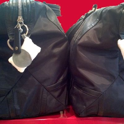 la petite valise noire ...