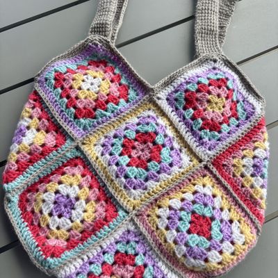 Voici le petit sac au crochet achevé !