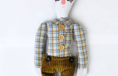 Une fois n'est pas coutume, aujourd'hui c'est couture! Poupée Woody Allen Doll!