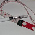 Pochette / étui lanière tour de cou pour cigarette électronique vapoteur vapoteuse en tissus rouge blanc vert