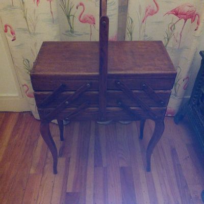 A VENDRE / Travailleuse années 1950