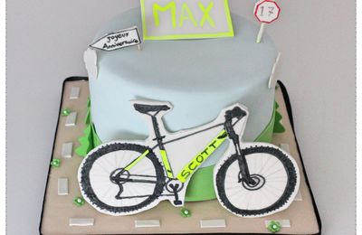 Gâteau VTT - gâteau en pâte à sucre- 