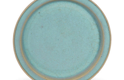 A shallow Jun dish, Northern Song-Jin dynasty (960-1234)