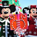 Mickey reçoit le Père Noël 