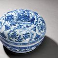 A blue and white 'Cranes' box and cover with figures, mark and period of Wanli (1573-1620)
