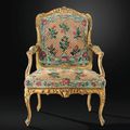 Belle paire de fauteuils à dossier plat en bois sculpté et doré d'époque Louis XV, estampillée C.SENE - Sotheby's
