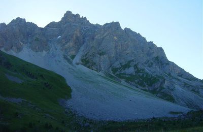 LACS DU MT COUA, Passage des Eaux noires, boucle