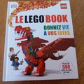 Lego book : le livre qui donne envie de jouer avec de petites briques colorées