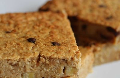 Super petit déjeuner à la banane, au beurre de cacahuètes et au chocolat.
