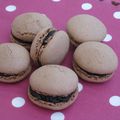 MACARONS AU CHOCOLAT