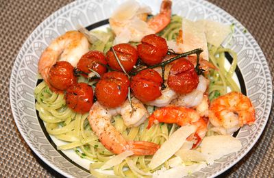 Recette rapide linguines à l'ail des ours scampis et tomates confites.