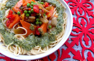 PÂTES AUX LÉGUMES CROQUANTS ET PISTOU DE FÈVES