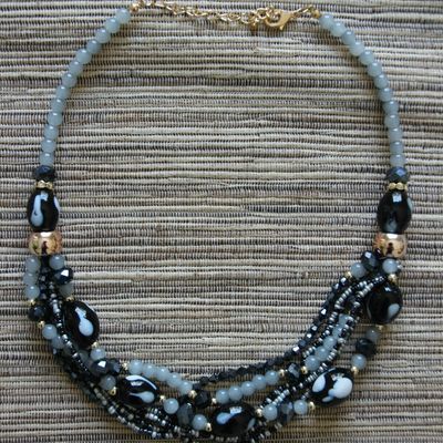 Modéle " Bahia" Collier multi rangs, monté sur
