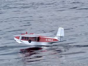 Aujourd’hui, un hydravion bimoteur, le Short S.26 Sealand