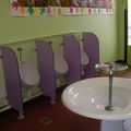 ...les toilettes de l'école