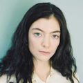 Lorde : découvre cette jeune chanteuse emblématique