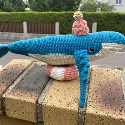 C’est la baleine qui tourne qui vire…