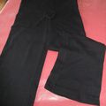 Pantalon noir détente T 1 - 6€
