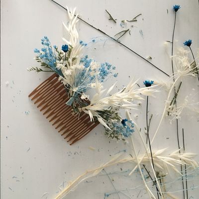 DIY du peigne fleuri romantique.