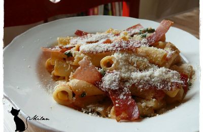 Comme une envie d'Italie : pâtes tomates, épinards et speck grillé