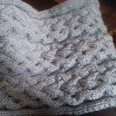 Un snood à torsades pour l'hiver
