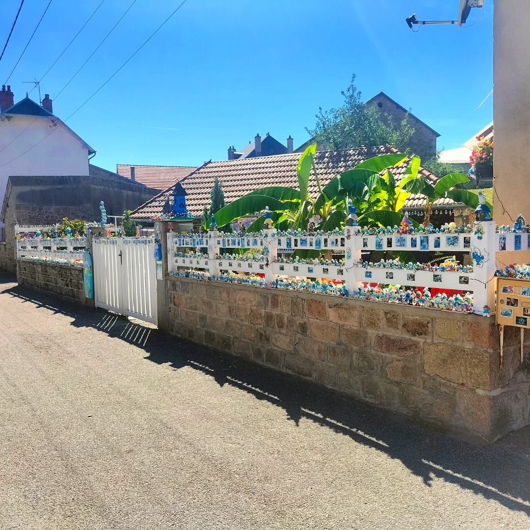 Rougnat, maison des schtroumpfs, insta (23)
