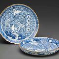 Two rare blue and white shonzhui-style serving dishes, Chongzhen period (1628-1644)