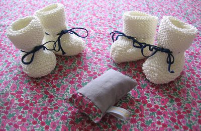 Petits chaussons pour bébé love !