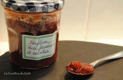 Confiture de framboises, poires et noisettes